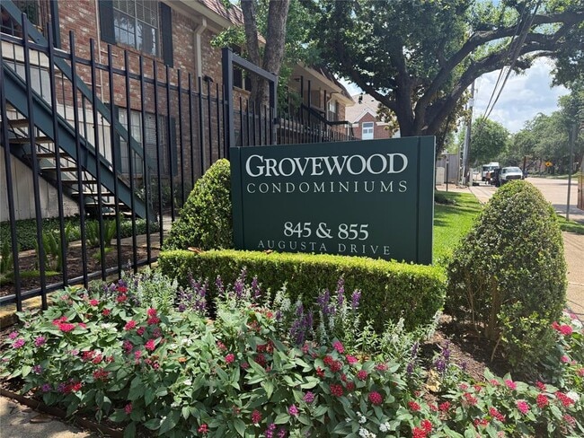 845 Augusta Dr