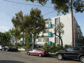 Villa Rodney Apartments in Los Angeles, CA - Foto de edificio - Building Photo