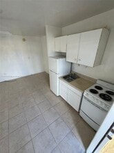 16200 NE 19th Pl in North Miami Beach, FL - Building Photo - Building Photo