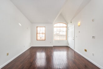 103 Jefferson Ave, Unit 2 in Jersey City, NJ - Building Photo - Building Photo