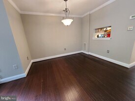 7420 Houndsbury Ct in Alexandria, VA - Building Photo