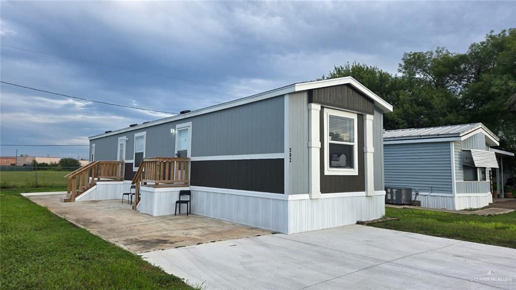4900 N McColl Rd in McAllen, TX - Building Photo