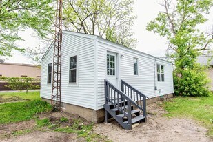 1226-1222 Shakespeare Ave in Kalamazoo, MI - Building Photo