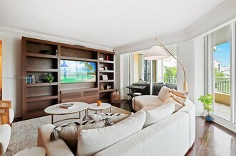 765 Crandon Blvd, Unit 407 in Key Biscayne, FL - Building Photo - Building Photo