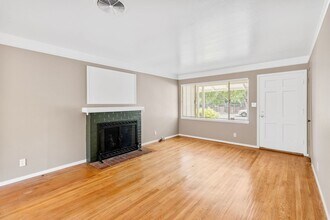 2059 Lernhart St in Napa, CA - Building Photo - Building Photo
