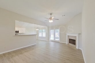 139 Hideaway Ln in Wetumpka, AL - Foto de edificio - Building Photo