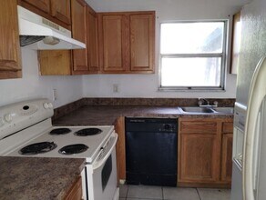 20083 Suncrest Dr in Brooksville, FL - Building Photo - Building Photo