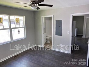 728 E Pine St in Lincolnton, NC - Building Photo - Building Photo