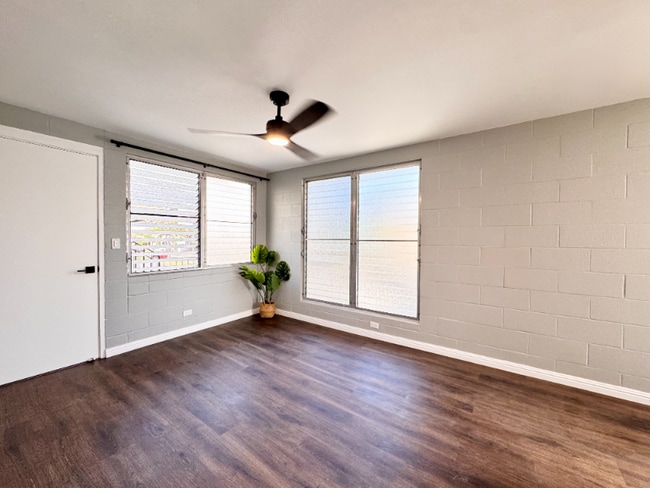 722 University Ave in Honolulu, HI - Foto de edificio - Building Photo