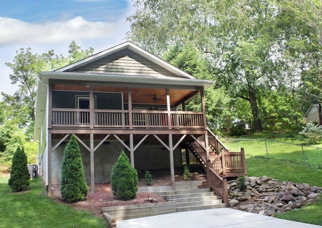 property at 617 Reed St