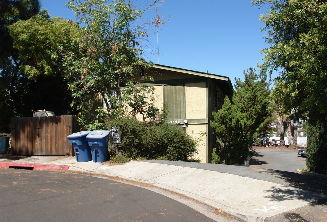 5045 Woodyard Ave in La Mesa, CA - Building Photo