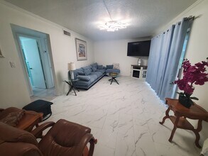 279 S Brevard Ave in Cocoa Beach, FL - Building Photo - Building Photo