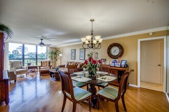 5350 Woodland Lakes Dr in Palm Beach Gardens, FL - Building Photo - Building Photo