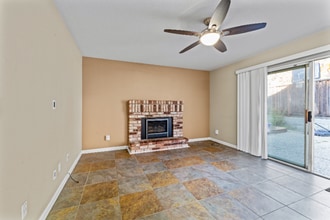 2126 Sunhaven Ct in Fairfield, CA - Building Photo - Building Photo