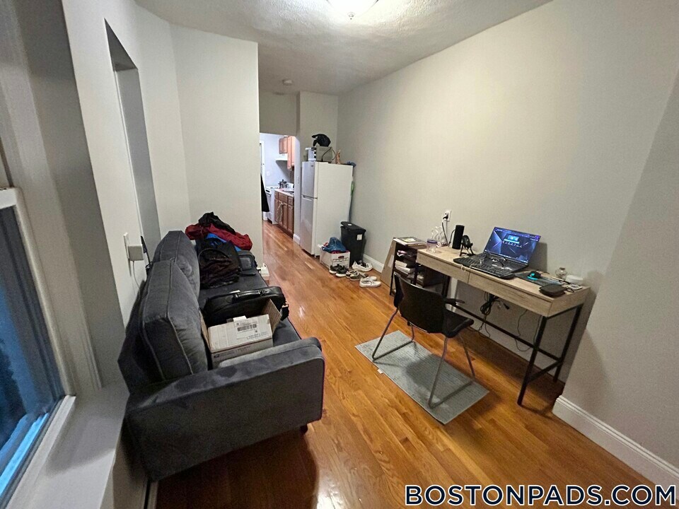 21 Sheafe St in Boston, MA - Building Photo