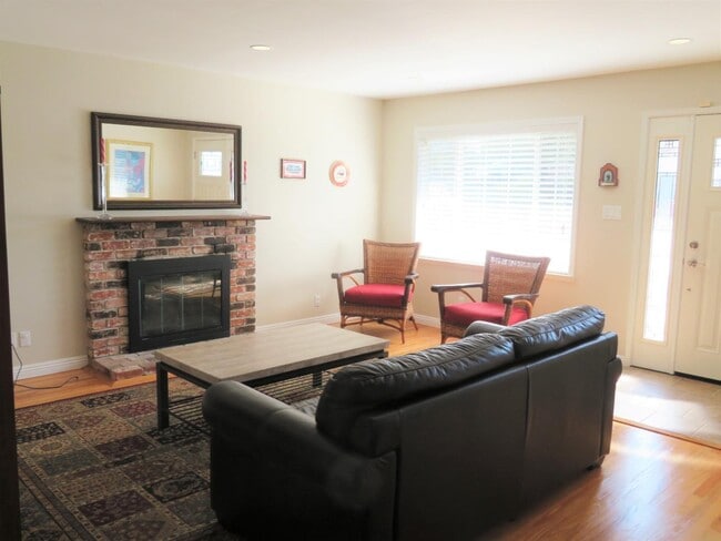property at 3850 Madera Wy