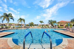 2469 Millcreek Ln in Naples, FL - Building Photo