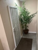 521 Island Breeze Ln, Unit Furnished studio with uti in San Diego, CA - Building Photo