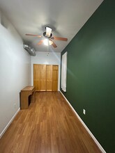 2442 W Iowa St in Chicago, IL - Building Photo - Building Photo