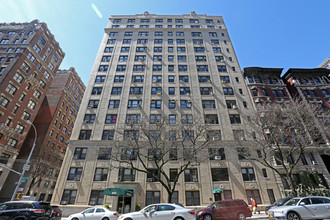 825 W End Ave in New York, NY - Building Photo - Building Photo