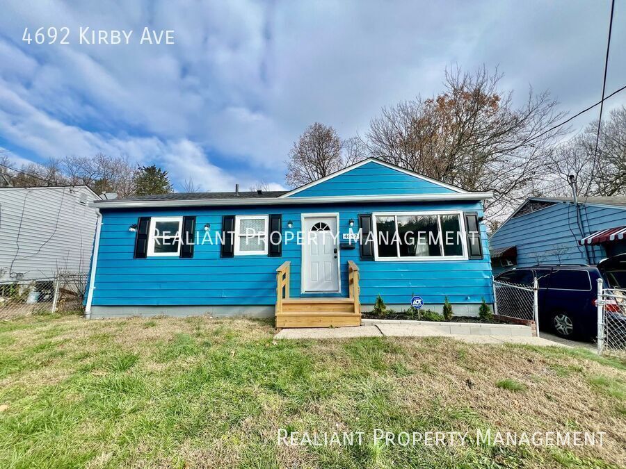 4692 Kirby Ave in Cincinnati, OH - Building Photo