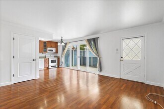 2209 Otis Dr in Alameda, CA - Building Photo - Building Photo