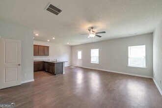 2889 Cleburne Ter in Hampton, GA - Building Photo - Building Photo