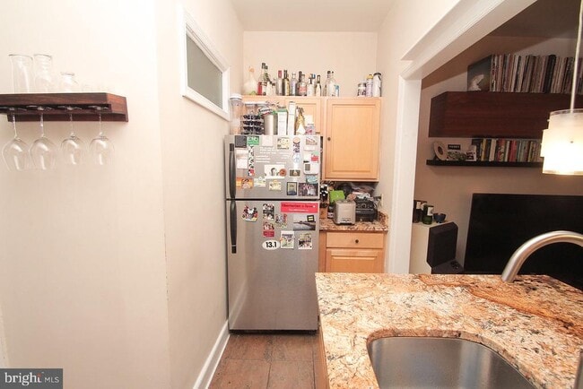 511 S 17th St in Philadelphia, PA - Building Photo - Building Photo