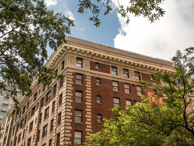 The Fairfax Apartments in Norfolk, VA - Building Photo - Building Photo