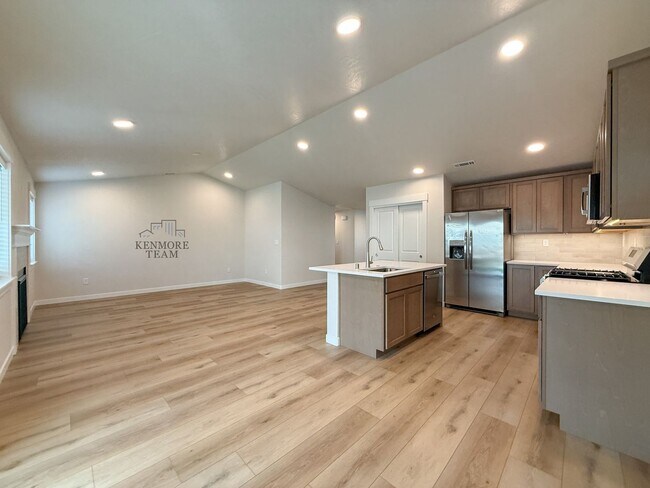 3662 Stonecap St in Richland, WA - Building Photo - Building Photo
