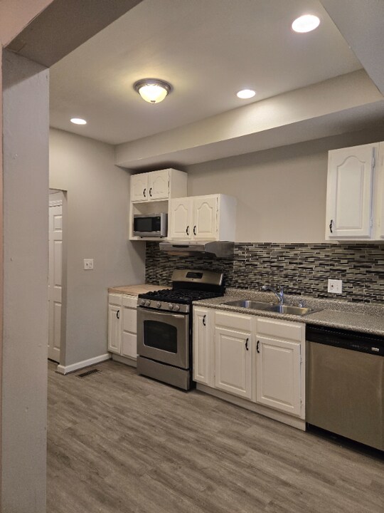 5065 Northland Ave in St. Louis, MO - Building Photo