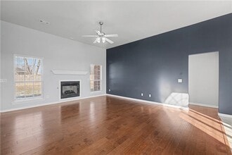 585 Lynn Dr in Pea Ridge, AR - Building Photo - Building Photo