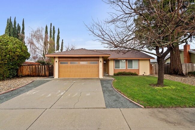 property at 2695 Lyon Cir