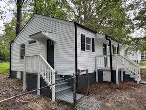 2806 Robin Hood Dr in Greensboro, NC - Building Photo - Building Photo