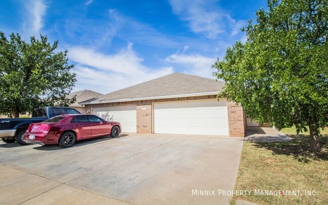 515 N Clinton Ave in Lubbock, TX - Building Photo - Building Photo