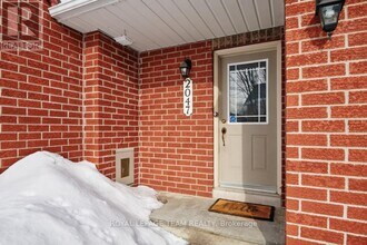 2047 Dunollie Crescent in Ottawa, ON - Building Photo - Building Photo