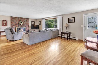 15 Albert St in Milford, CT - Building Photo - Building Photo
