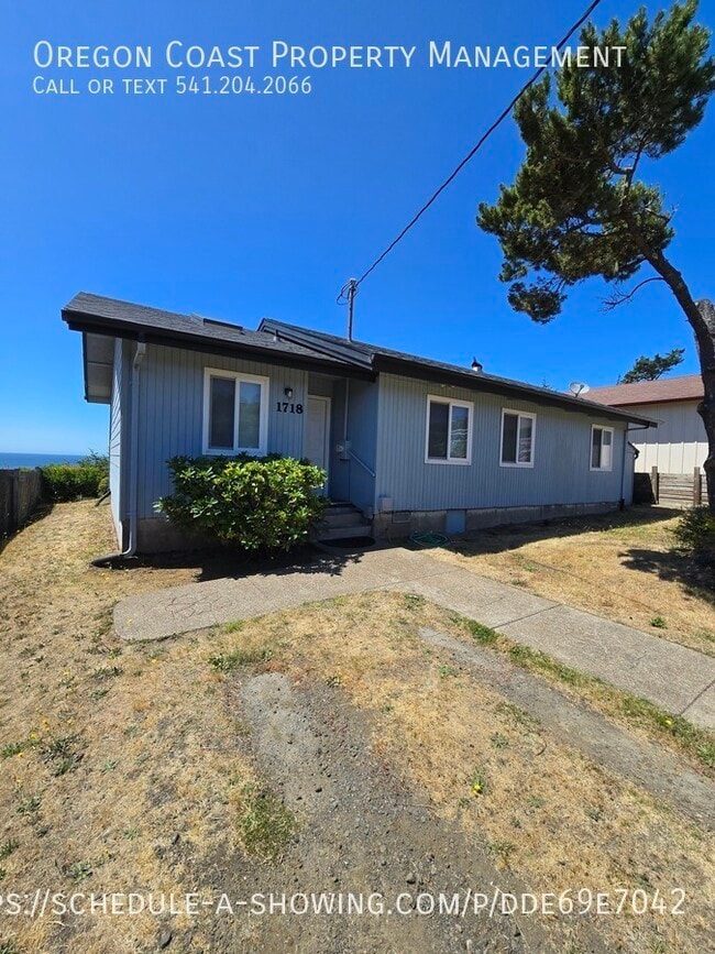 1718 NW Carter Ct in Waldport, OR - Building Photo - Building Photo