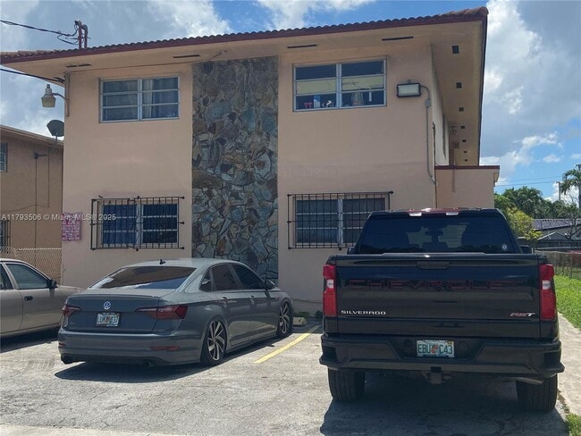 1836 NW 22nd Ct in Miami, FL - Building Photo - Building Photo
