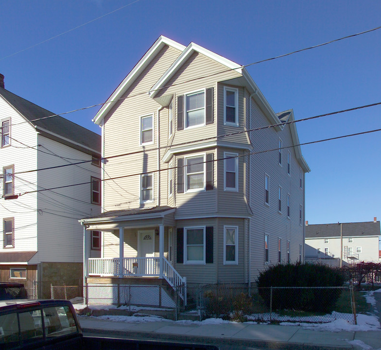 92-94 Davis St in Fall River, MA - Building Photo