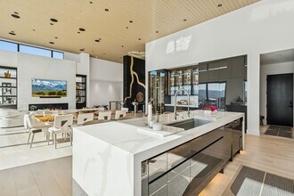 3404 Wapiti Cyn Rd in Park City, UT - Building Photo - Building Photo