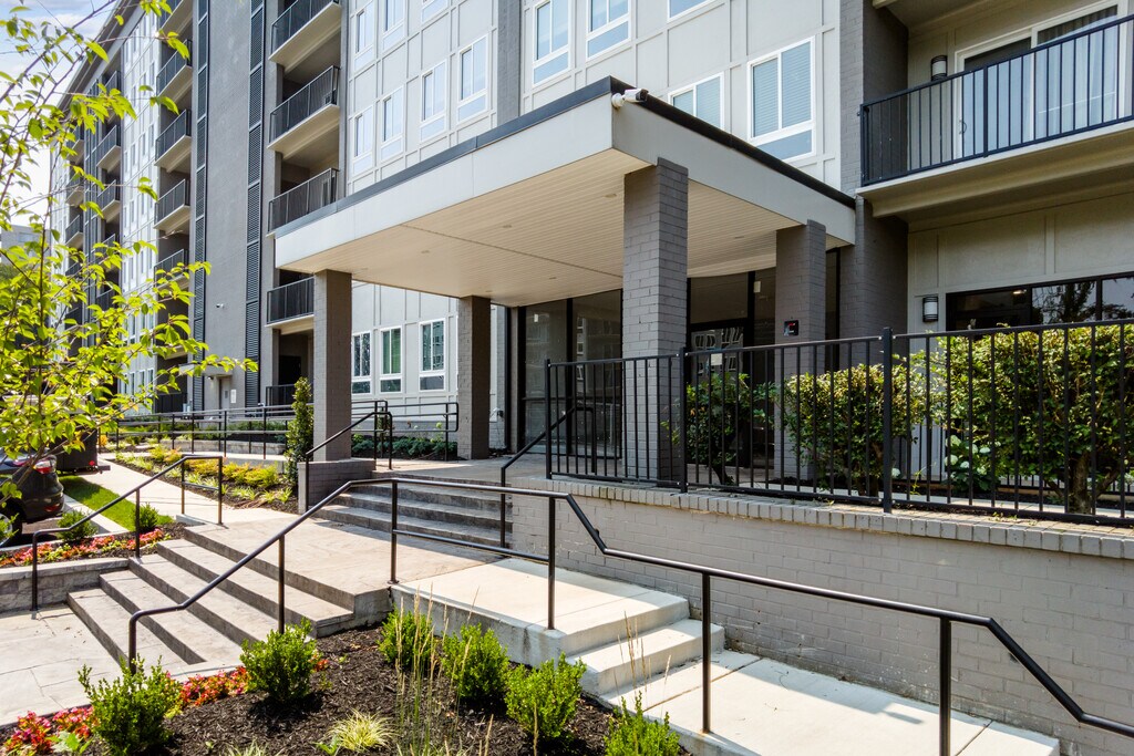 Verona at Naylor Metro Temple Hills, MD Apartments