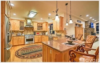 3390 Beaver Brae in South Lake Tahoe, CA - Building Photo - Building Photo