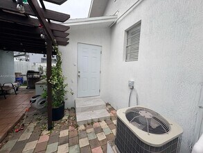 314 SW 10th Ave in Miami, FL - Building Photo - Building Photo