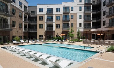 The Flats at Palisades in Richardson, TX - Foto de edificio - Building Photo