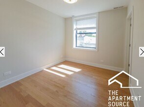 2020 W Montrose Ave, Unit 2 in Chicago, IL - Building Photo - Building Photo