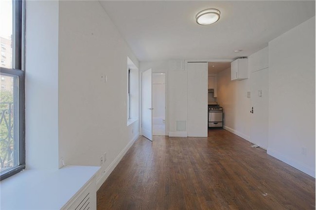 542 E 14th St-Unit -#23 in New York, NY - Foto de edificio - Building Photo