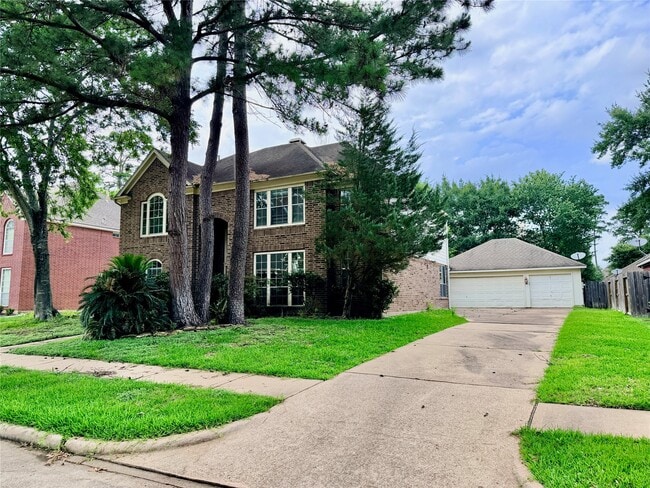 property at 11406 Lakewood Cove