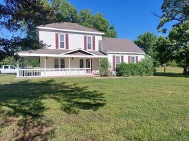 202 E 95th St S in Haysville, KS - Building Photo