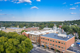 1943 DOT Ave in Dorchester, MA - Foto de edificio - Building Photo